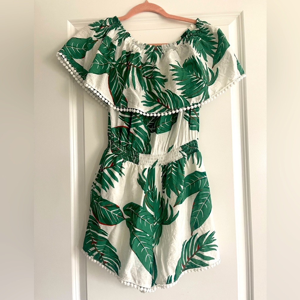 Off shoulder palm tree romper - Size M